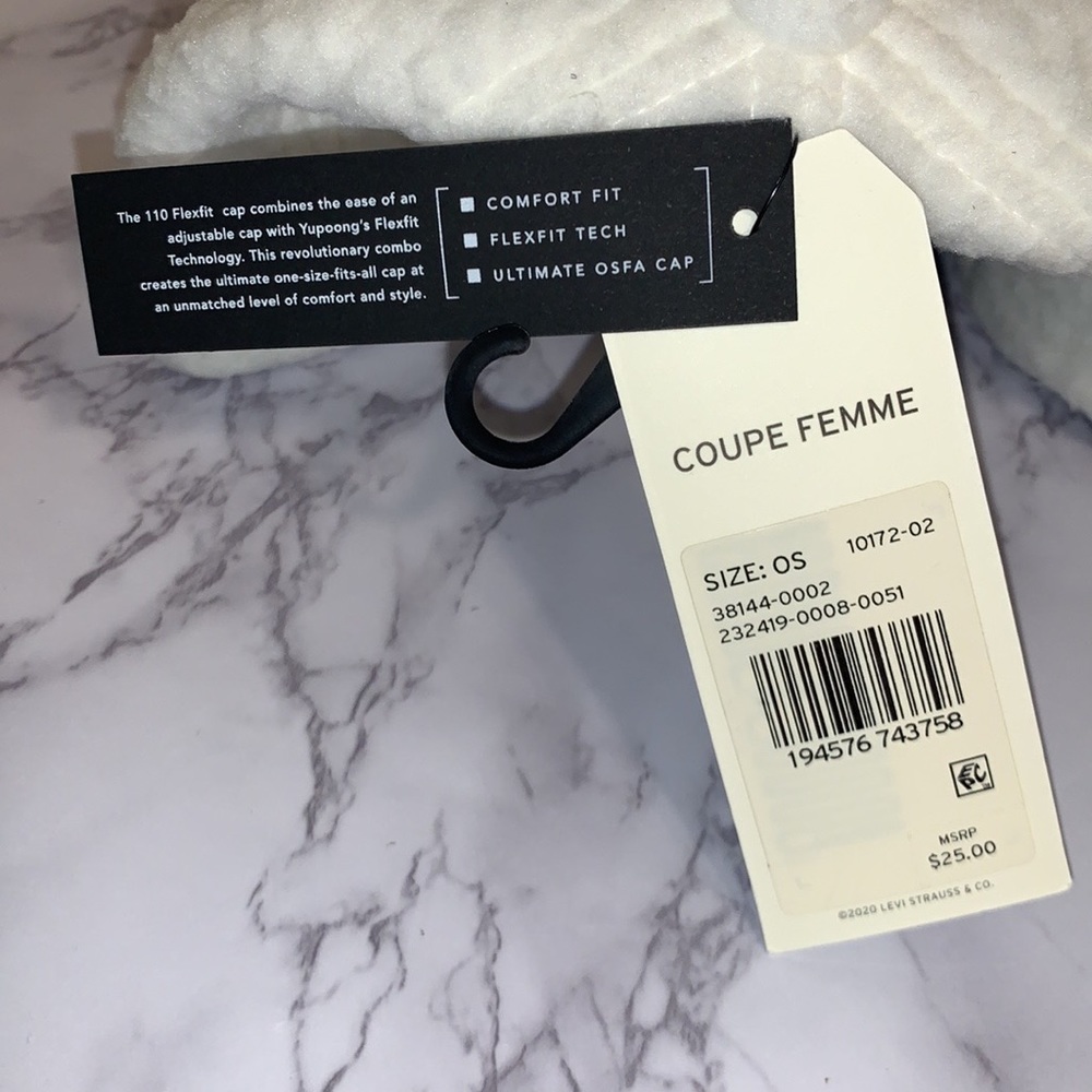 Levi’s fuzzy sherpa baseball hat - Picture 6 of 8